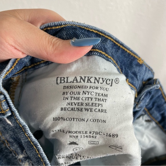 Blank NYC The Straight Up Distressed Knee and Ankles Jeans Size 27 - Picture 10 of 12